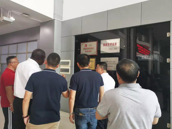 2_resize.jpg 2_resize.jpg